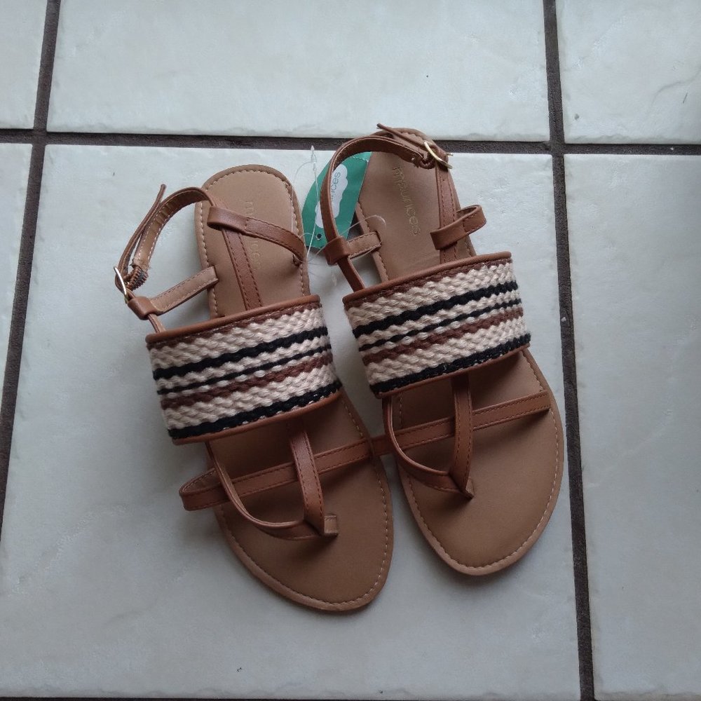 Maurices Sandles
